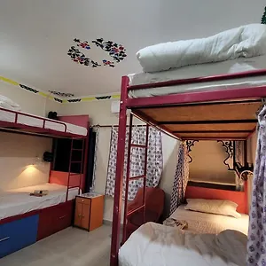 2* Hotel Hanuman Ghat On Pichola