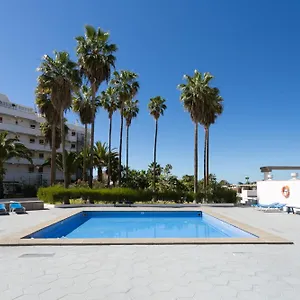 https://cosy-apartment-near-the-sea-in-las-americas.in-canary-islands.com